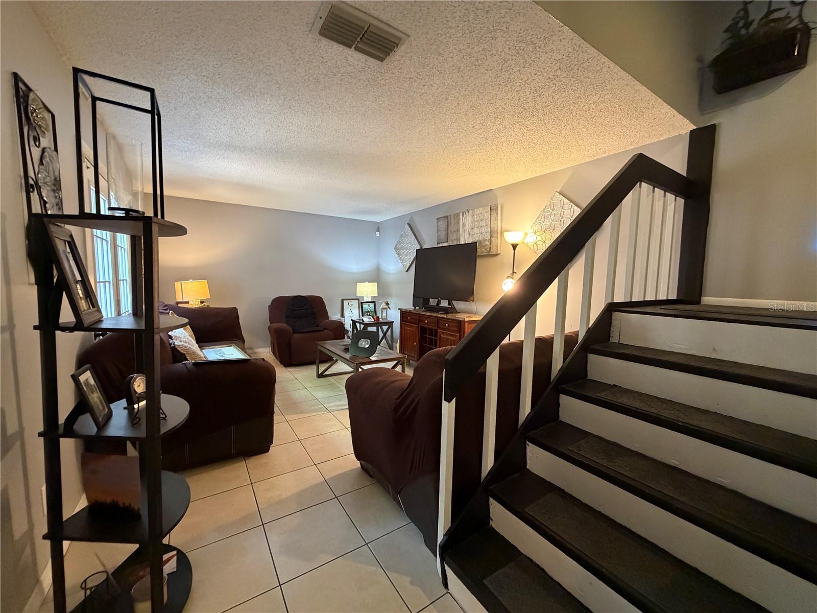 CARMEL OAKS CONDO PH 01 - Residential