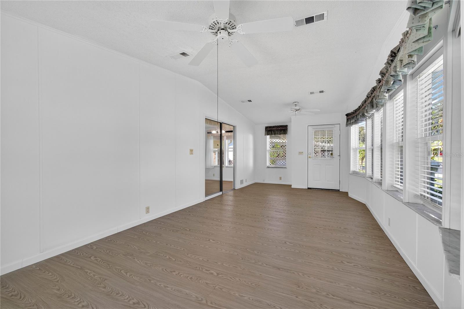 GARDEN GROVE OAKS - Residential