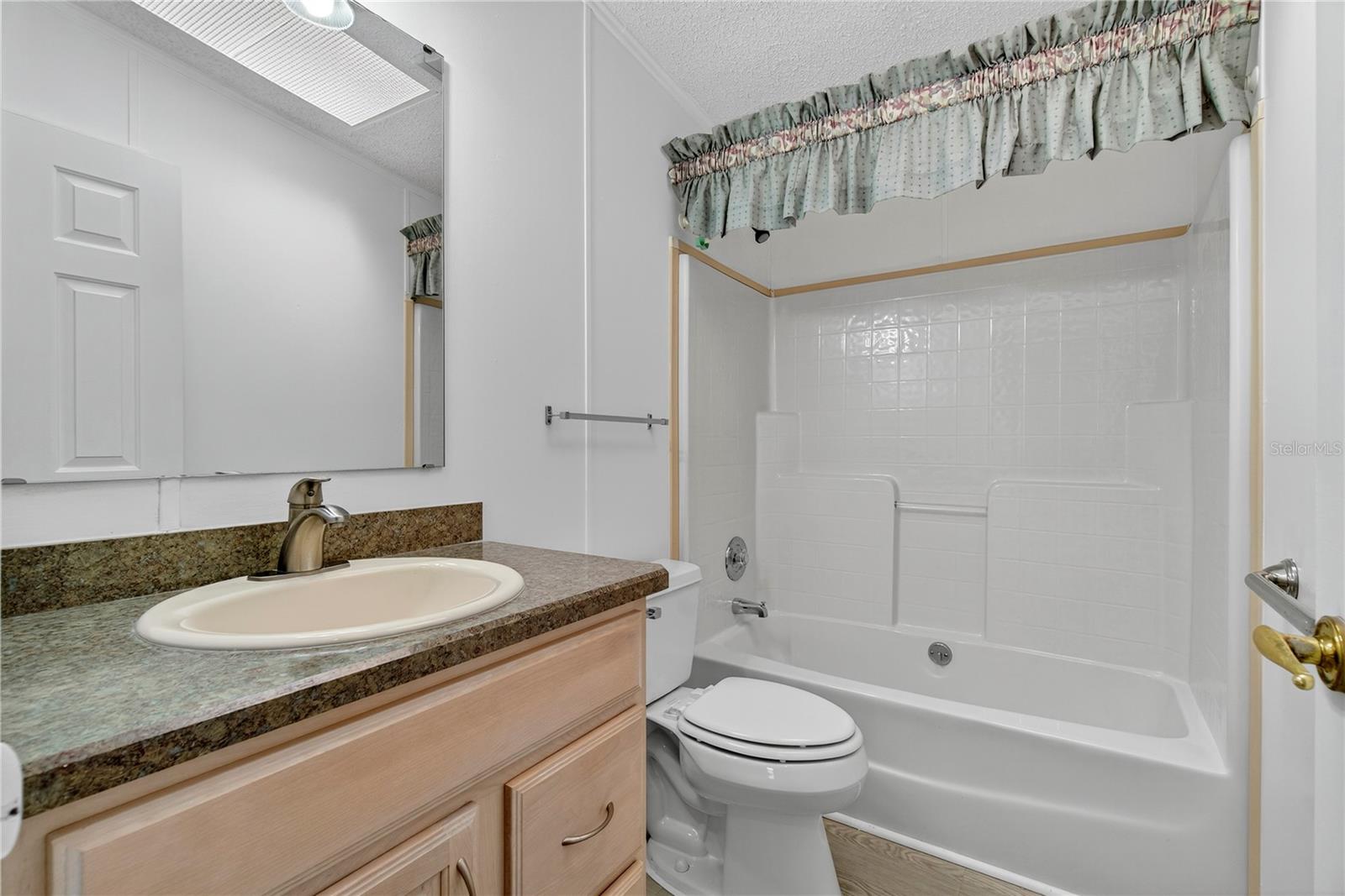 GARDEN GROVE OAKS - Residential