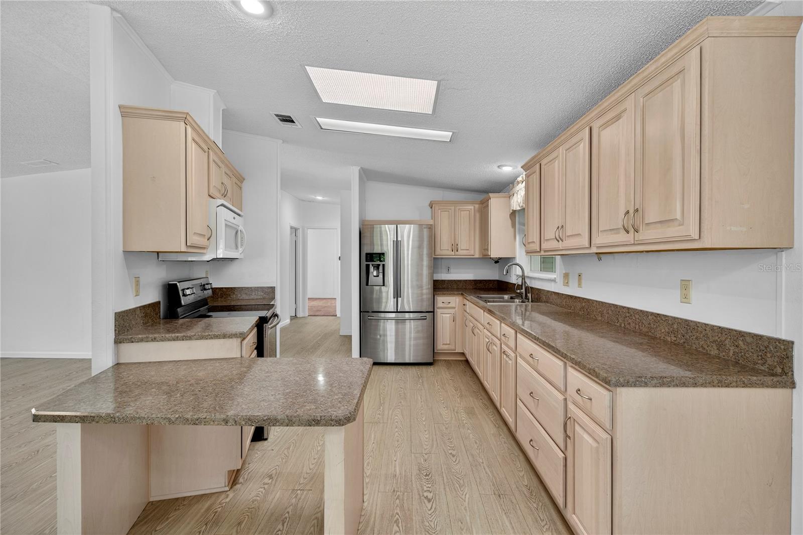 GARDEN GROVE OAKS - Residential