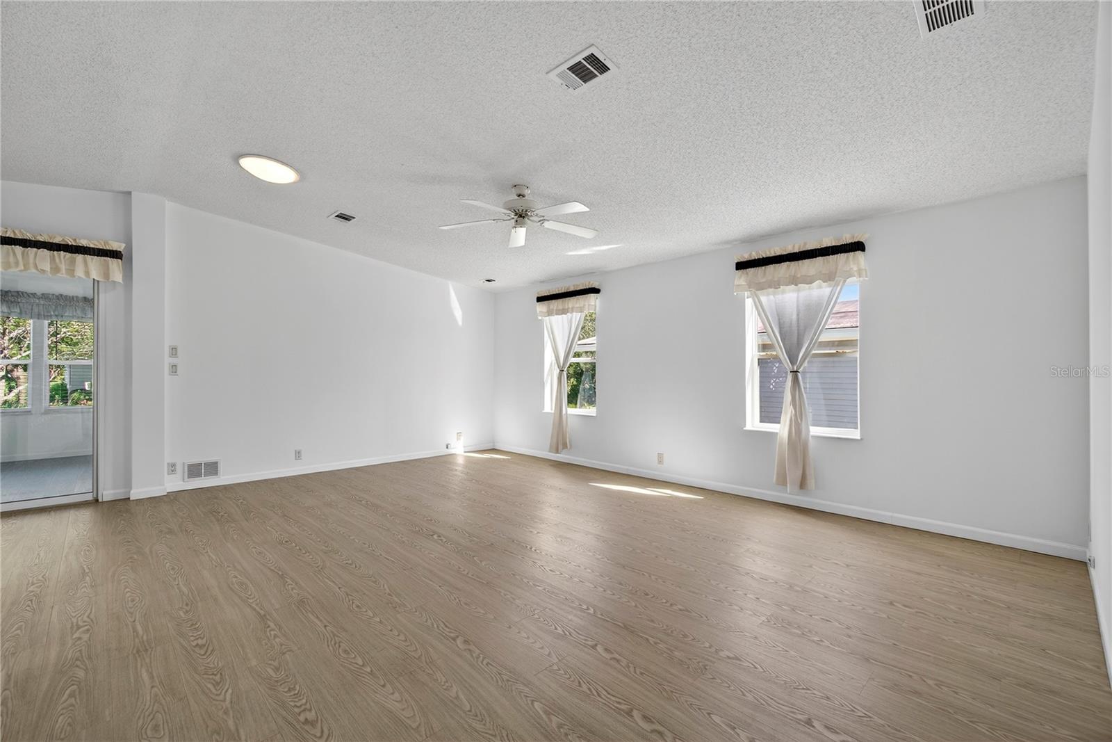 GARDEN GROVE OAKS - Residential