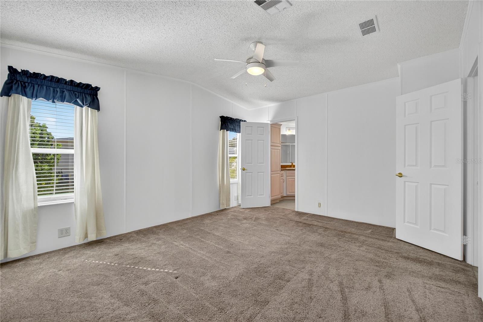 GARDEN GROVE OAKS - Residential