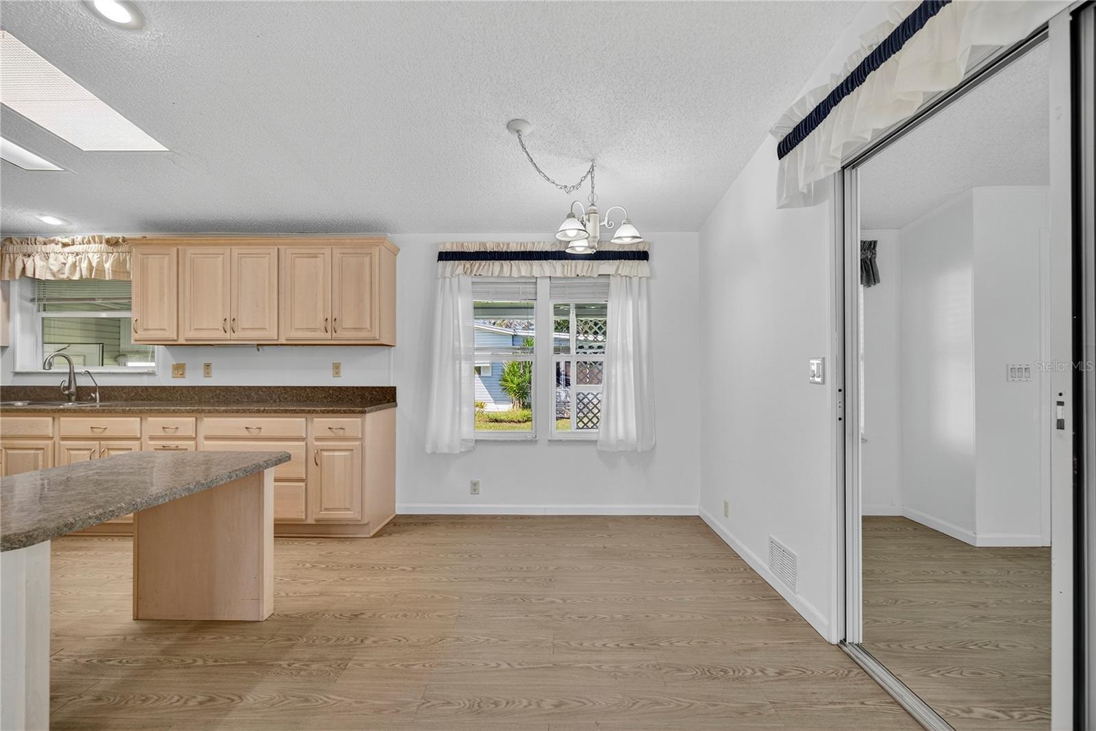 GARDEN GROVE OAKS - Residential