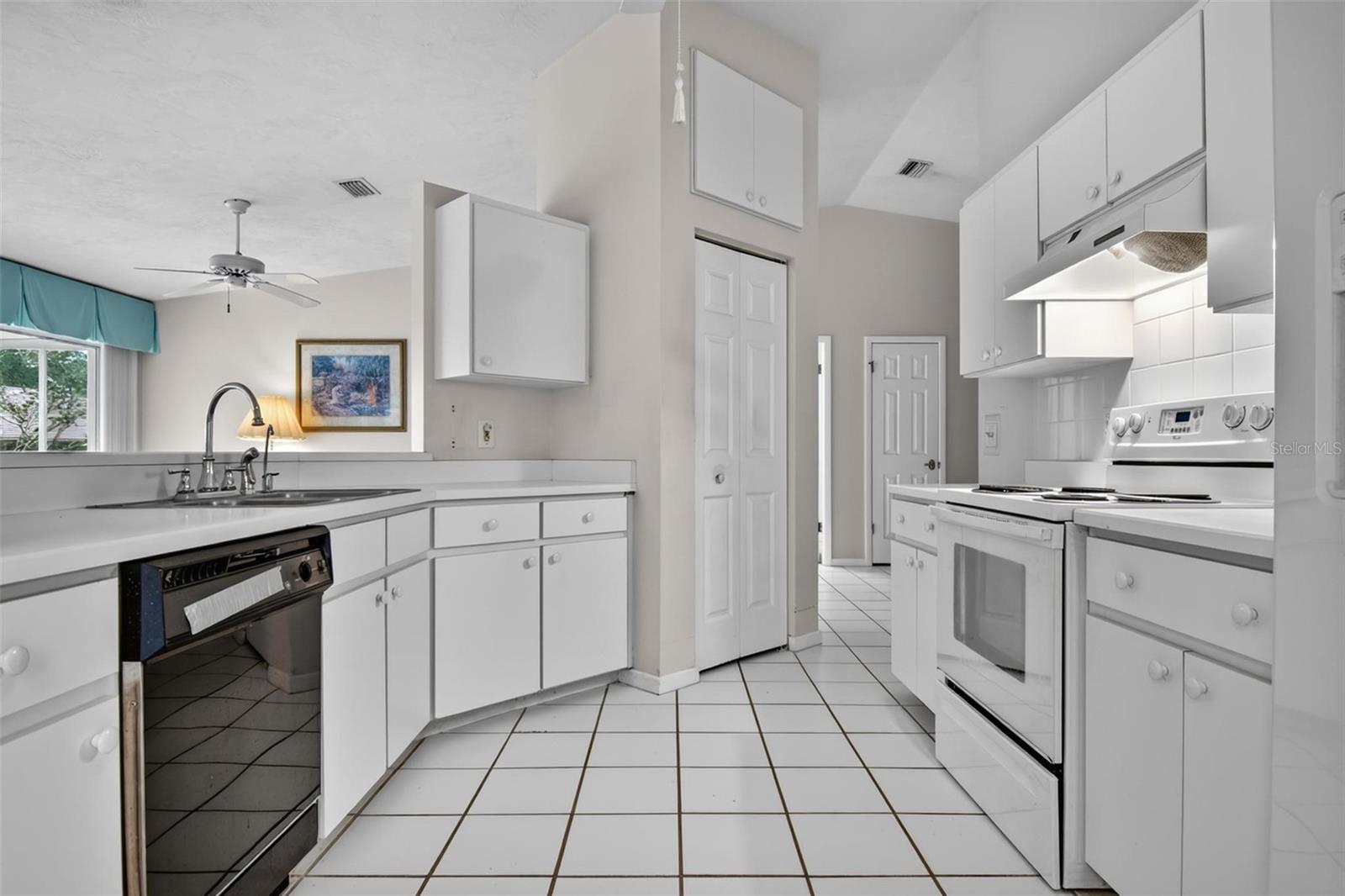 DEERWOOD REP BLK 20 PINE LAKES GOLF COURSE - Residential