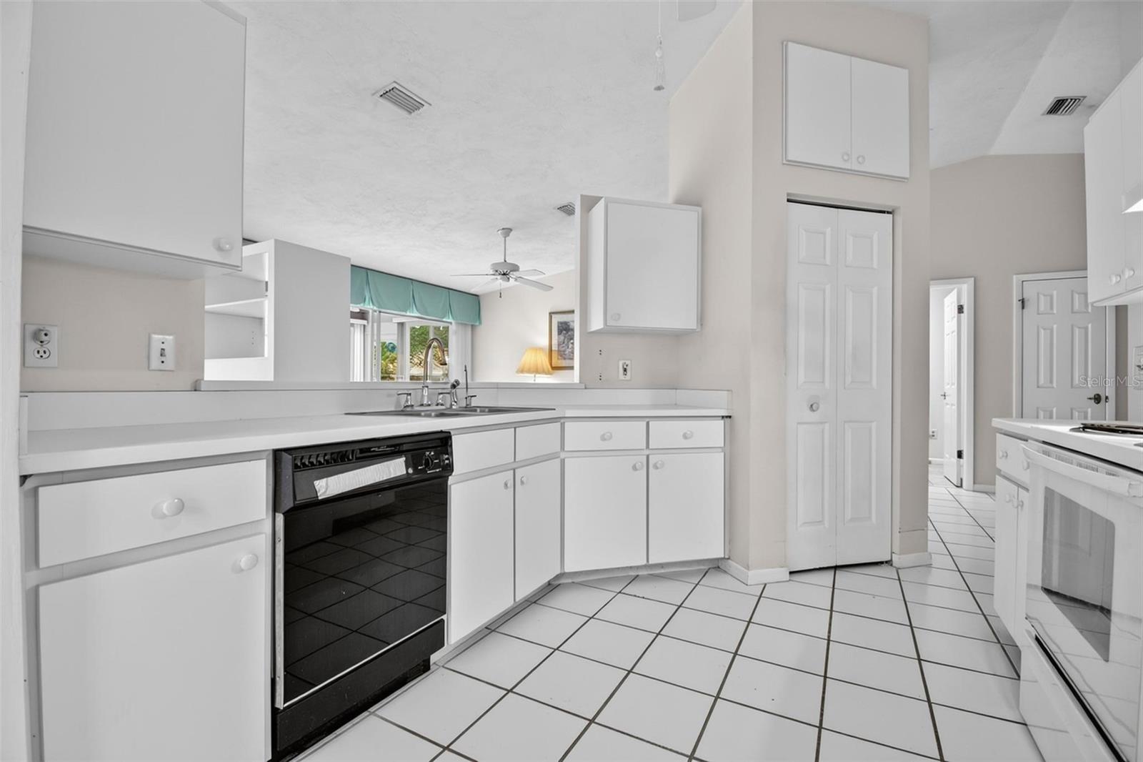 DEERWOOD REP BLK 20 PINE LAKES GOLF COURSE - Residential