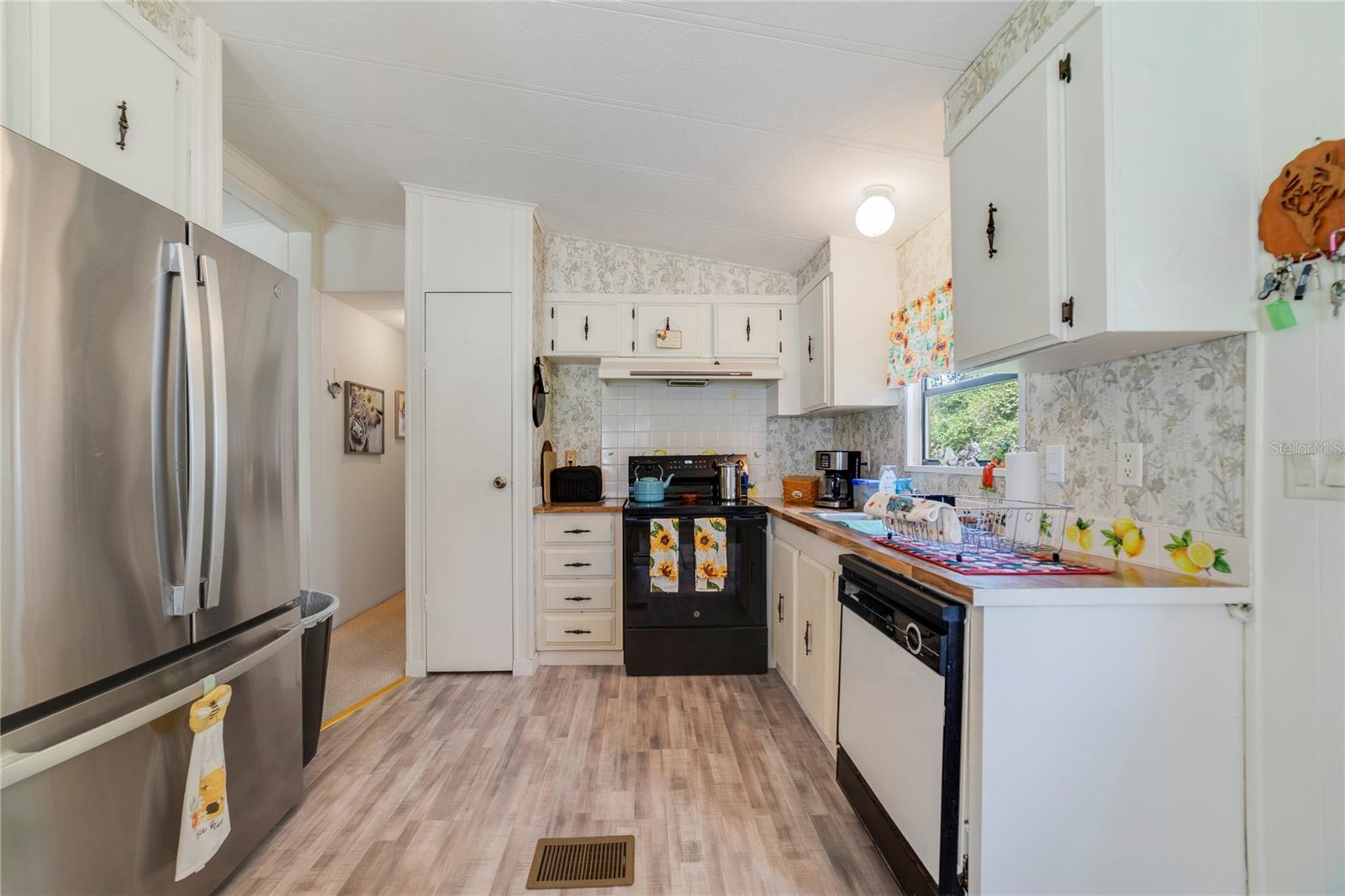 FRST HILLS - Residential