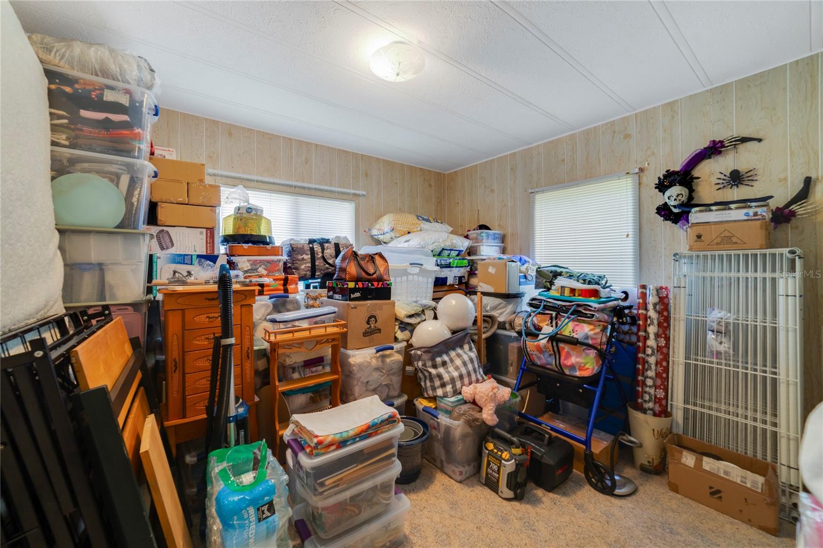 FRST HILLS - Residential