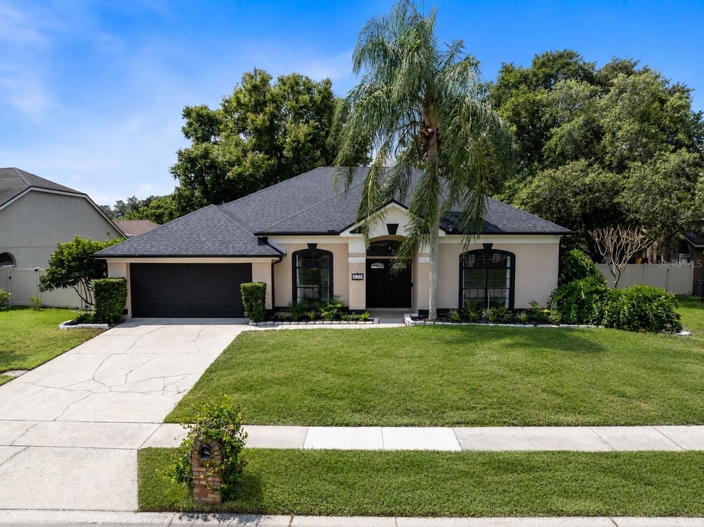 Photo of 623 Yorkshire Drive, Oviedo, FL 32765 (MLS # O6428740)