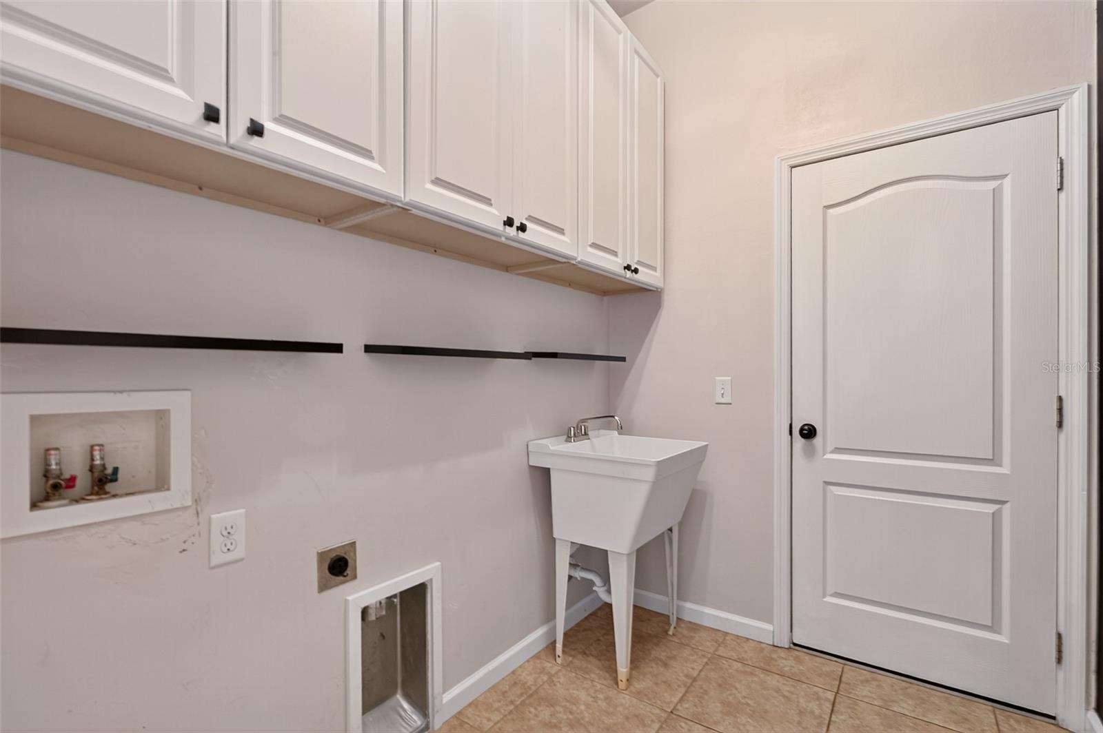 WYNDSWEPT HILLS - Residential