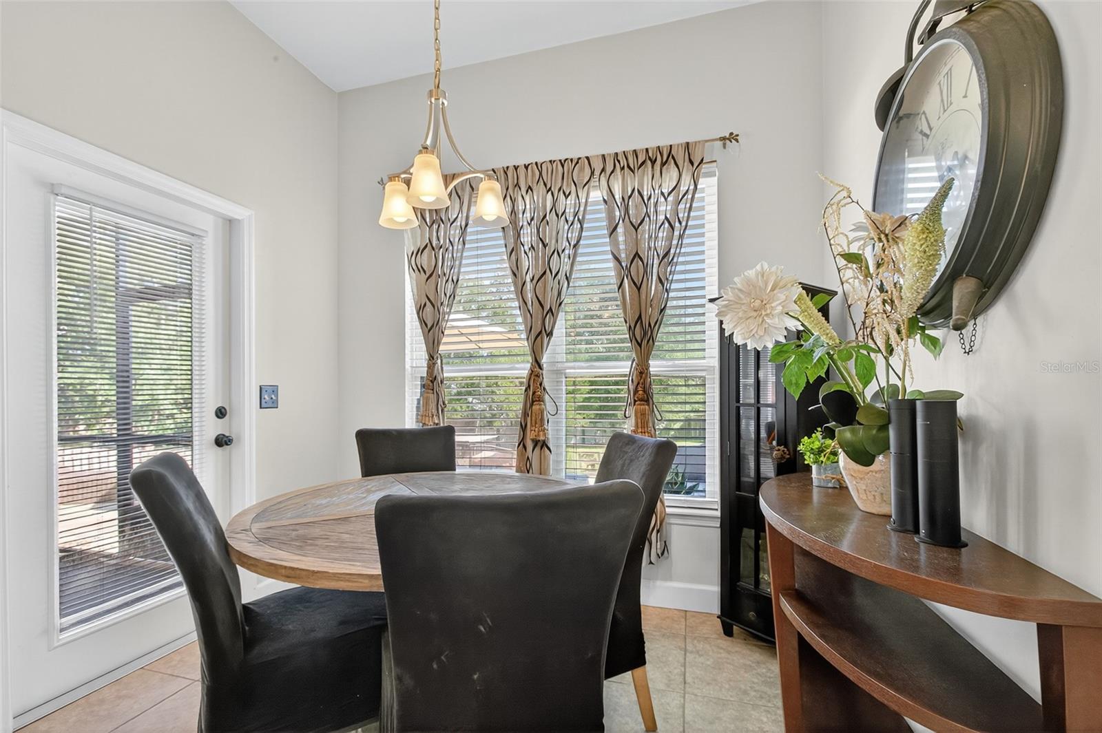 WYNDSWEPT HILLS - Residential