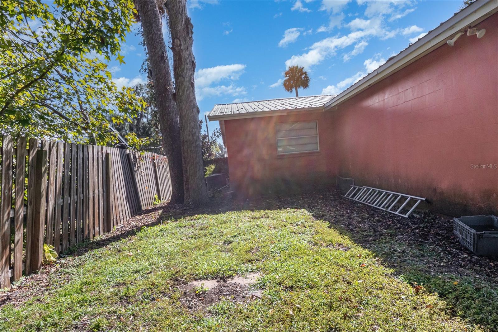 COUNTRY CLUB GARDENS BLAKE - Residential