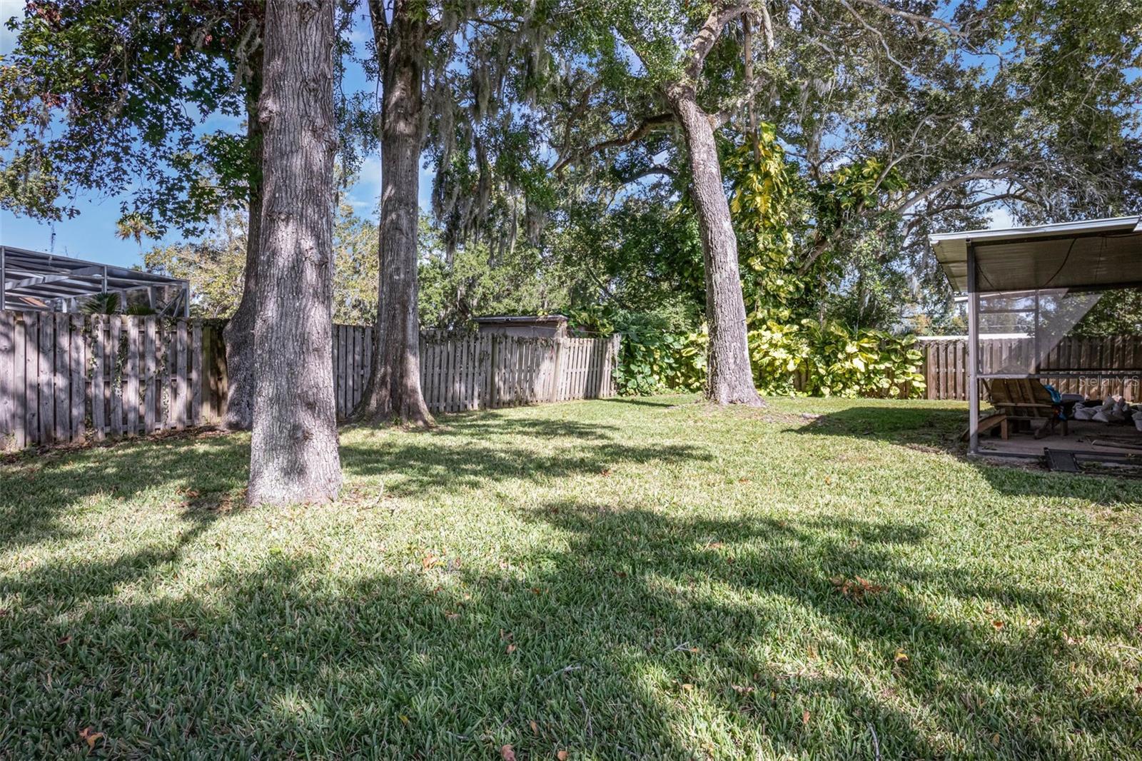 COUNTRY CLUB GARDENS BLAKE - Residential