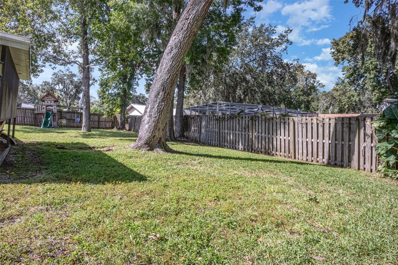 COUNTRY CLUB GARDENS BLAKE - Residential