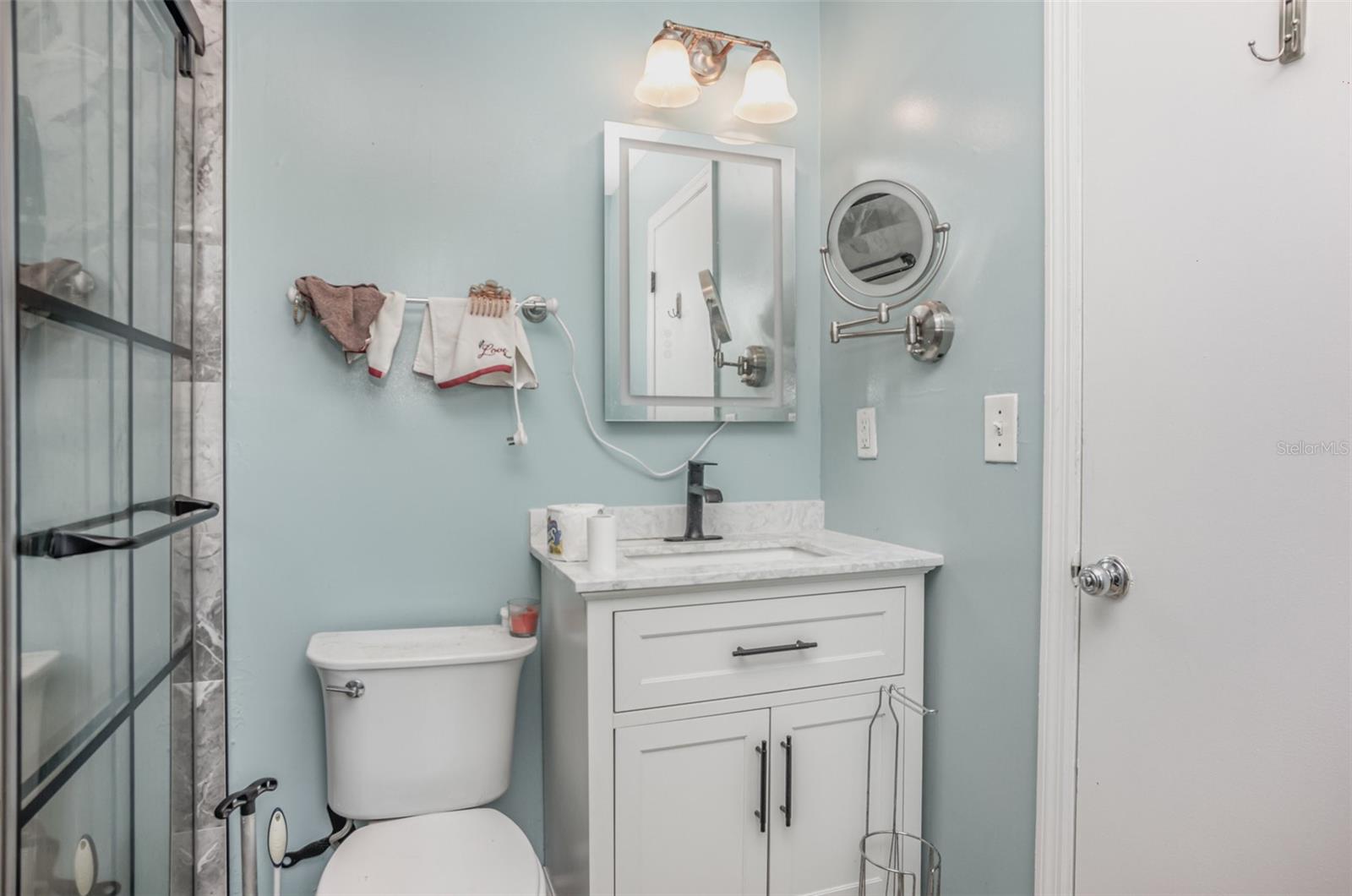 COUNTRY CLUB GARDENS BLAKE - Residential