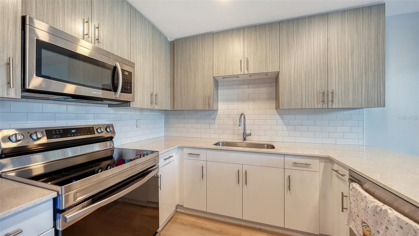 THE STRAND OF SARASOTA - Residential