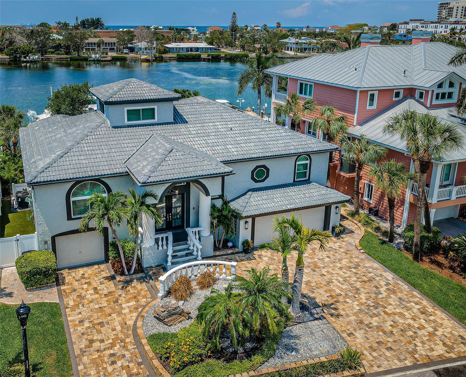 MANGROVE POINTE SUB - Residential