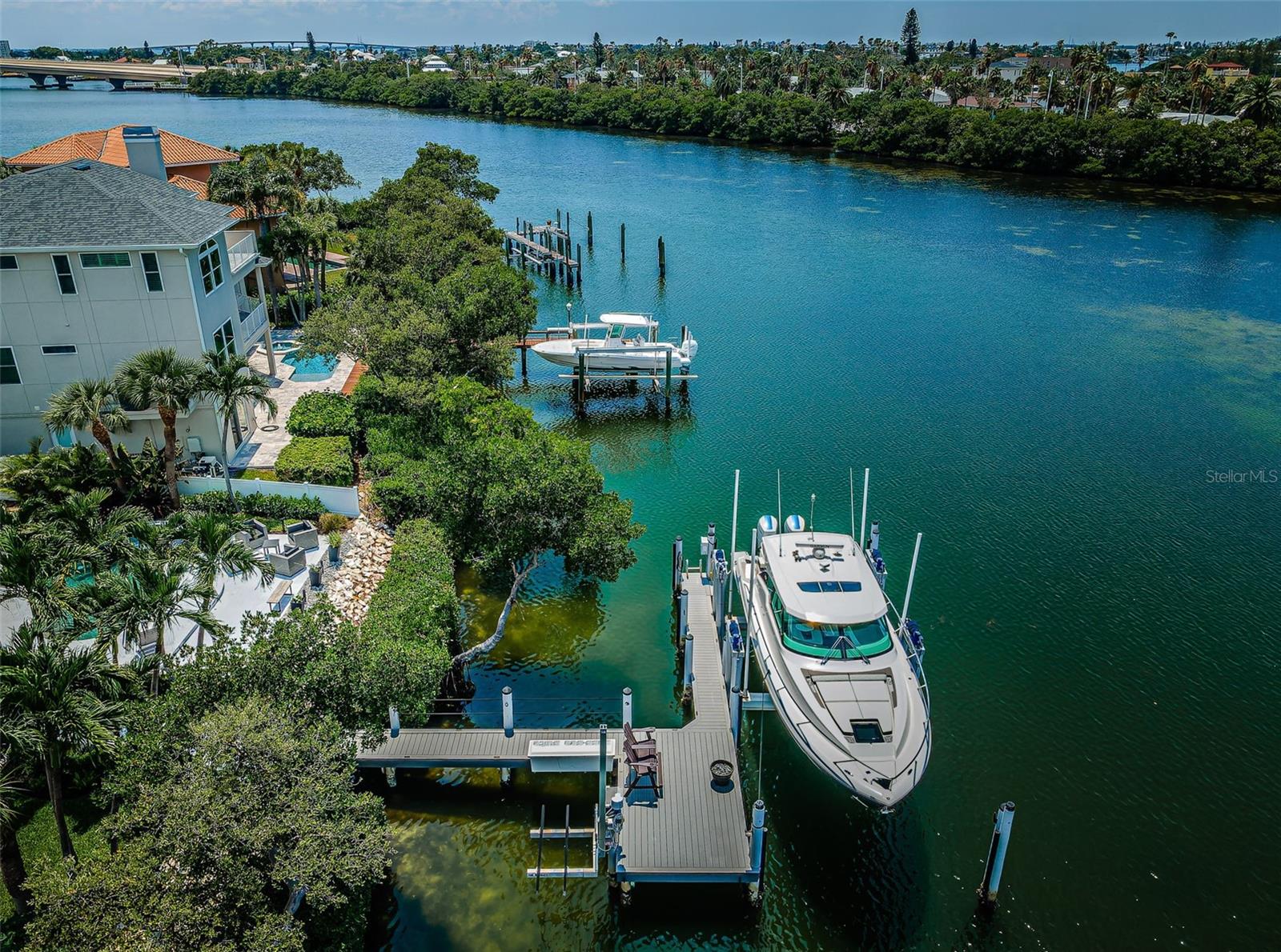 MANGROVE POINTE SUB - Residential