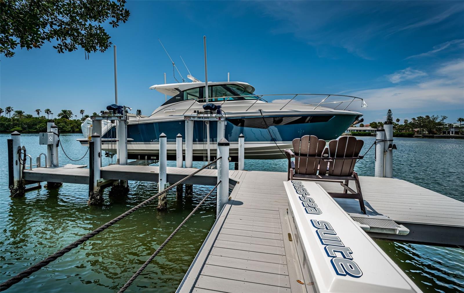 MANGROVE POINTE SUB - Residential