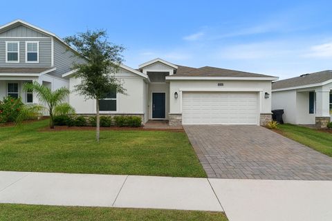 Photo of 4245 Eastminster Road, Davenport, FL 33837 (MLS # O6352022)