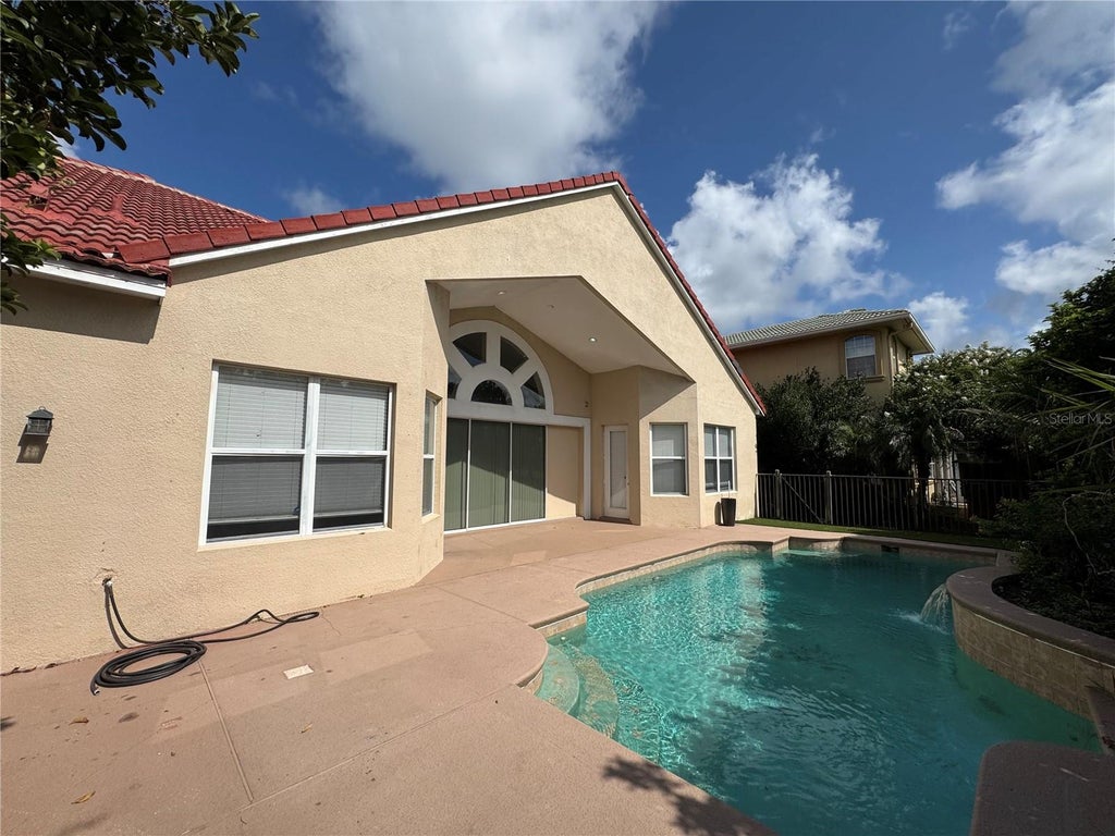 Photo of 2521 Roat Drive, Orlando, FL 32835 (MLS # O6442205)