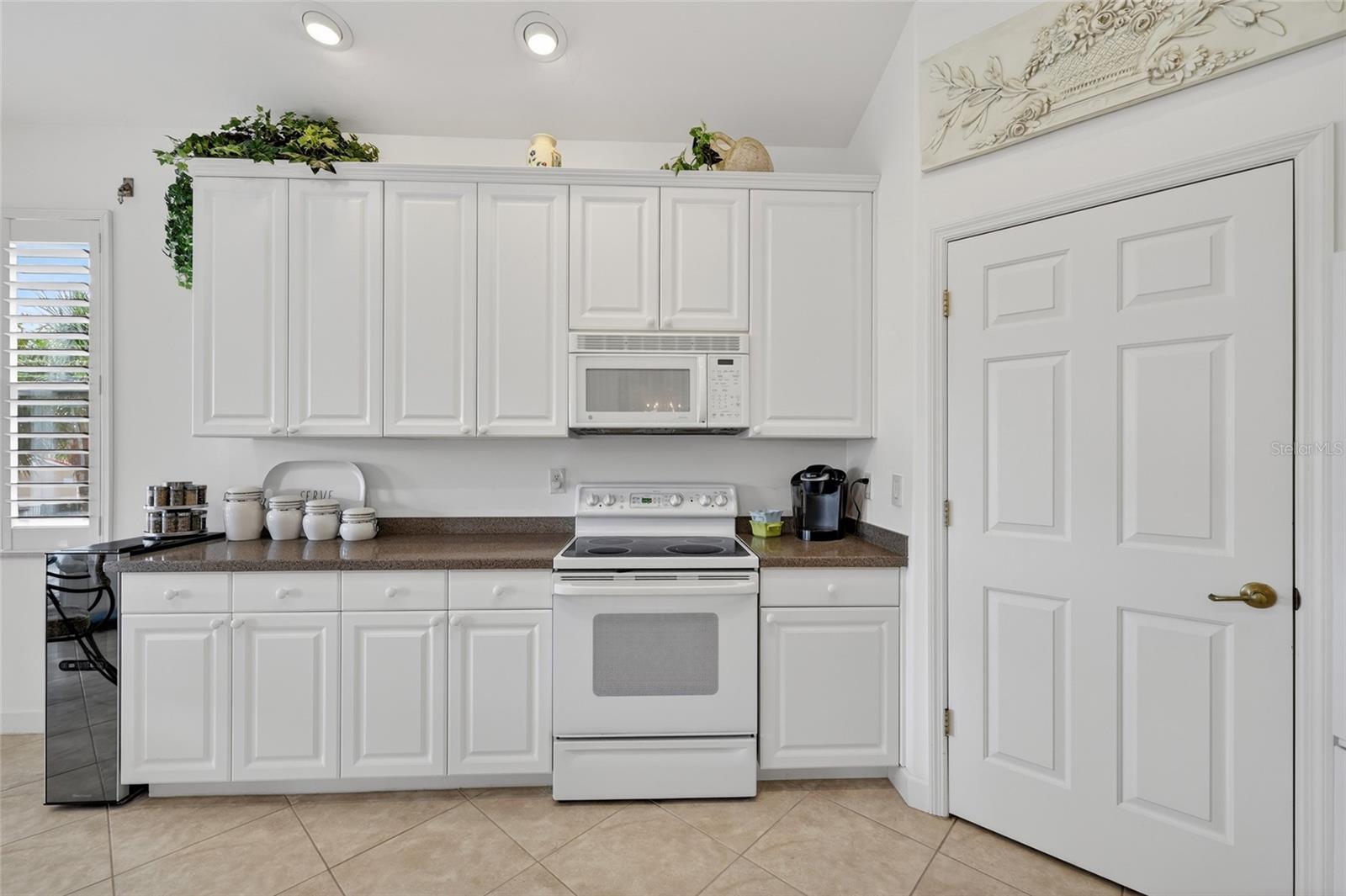 TOPAZ COVE CONDO - Residential