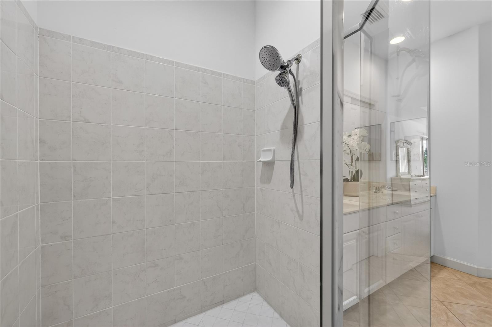 TOPAZ COVE CONDO - Residential