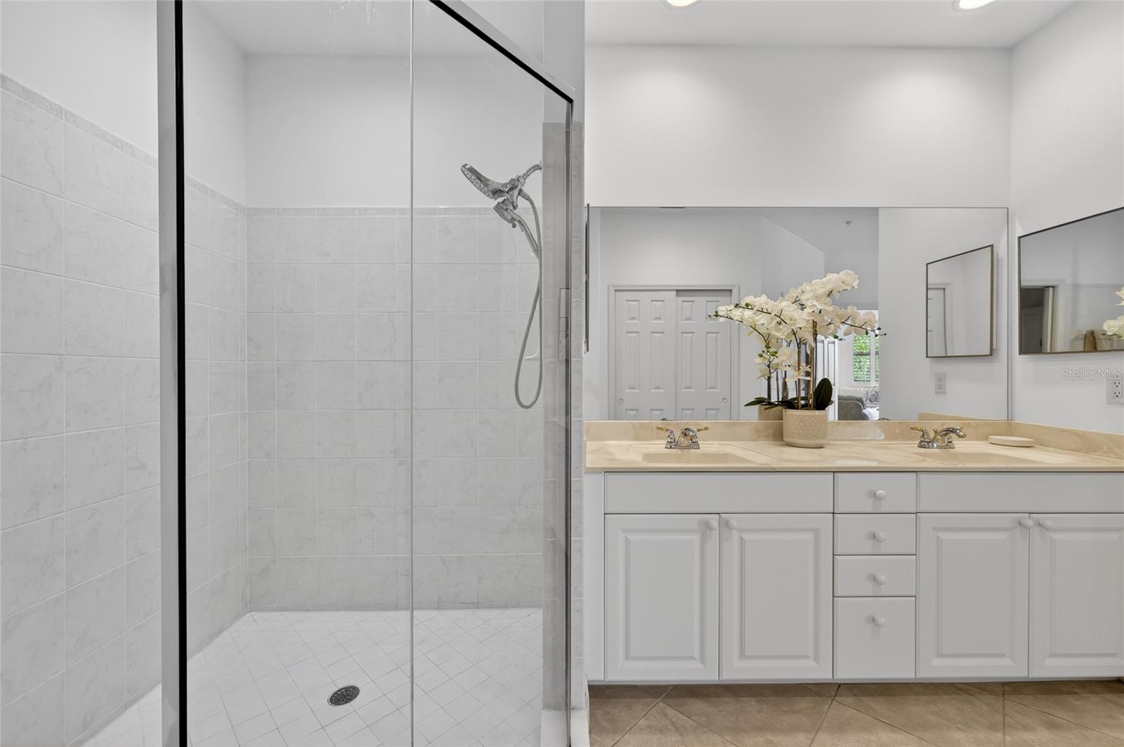 TOPAZ COVE CONDO - Residential