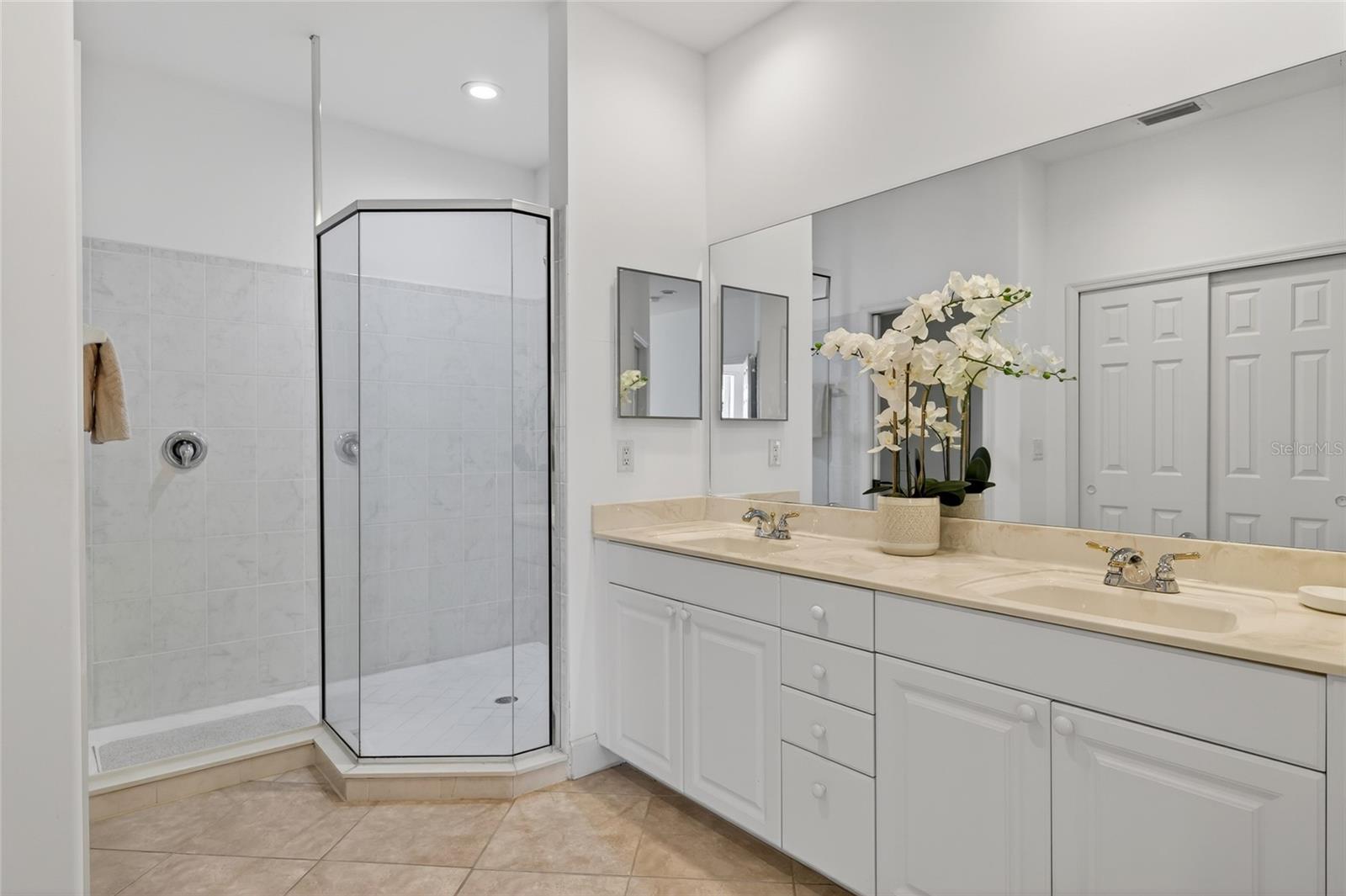 TOPAZ COVE CONDO - Residential