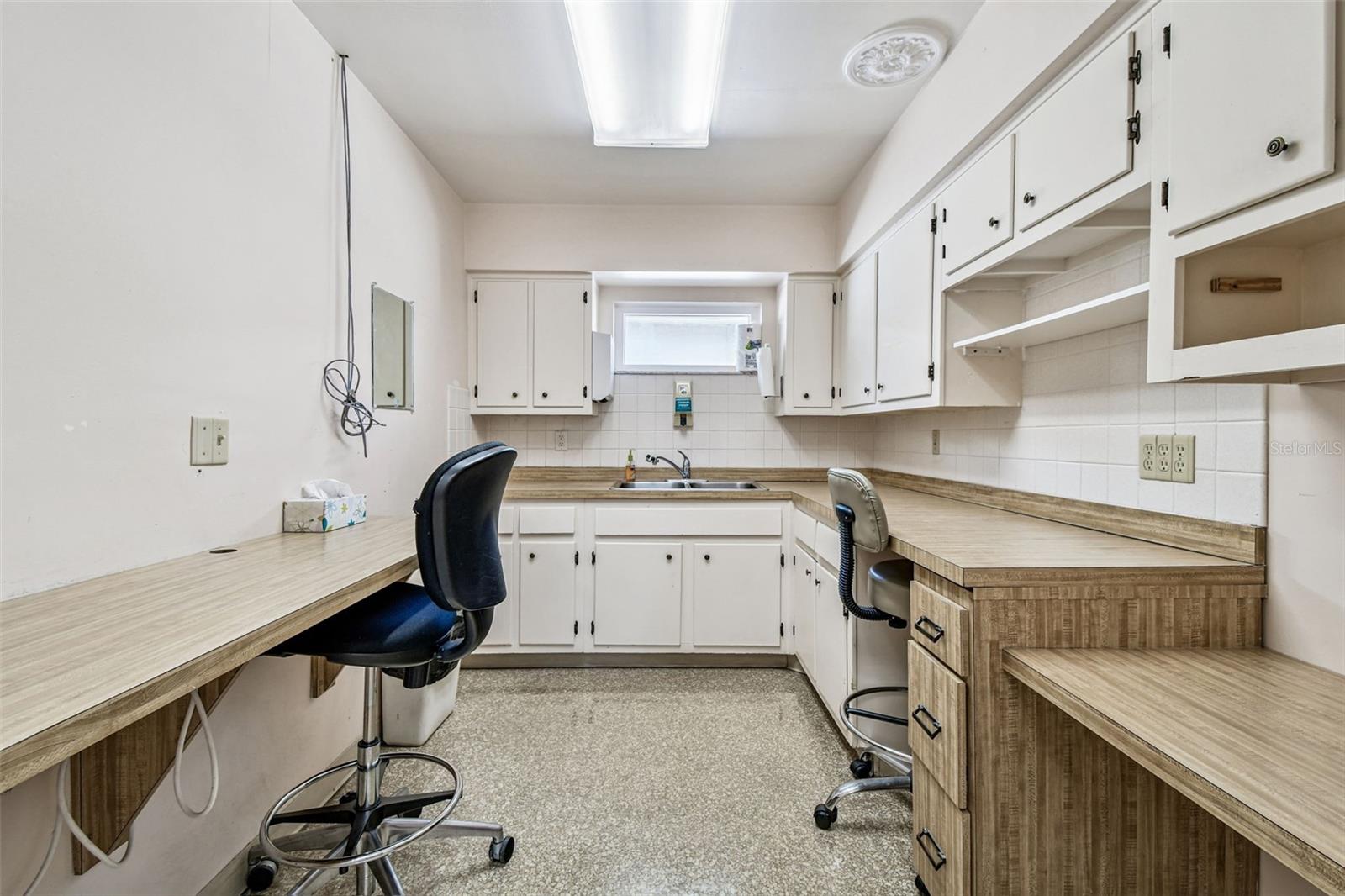 HIBISCUS GARDENS - Commercial Sale