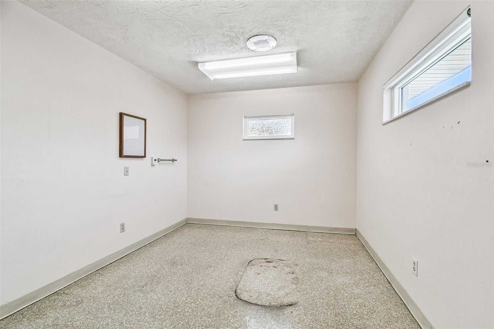 HIBISCUS GARDENS - Commercial Sale