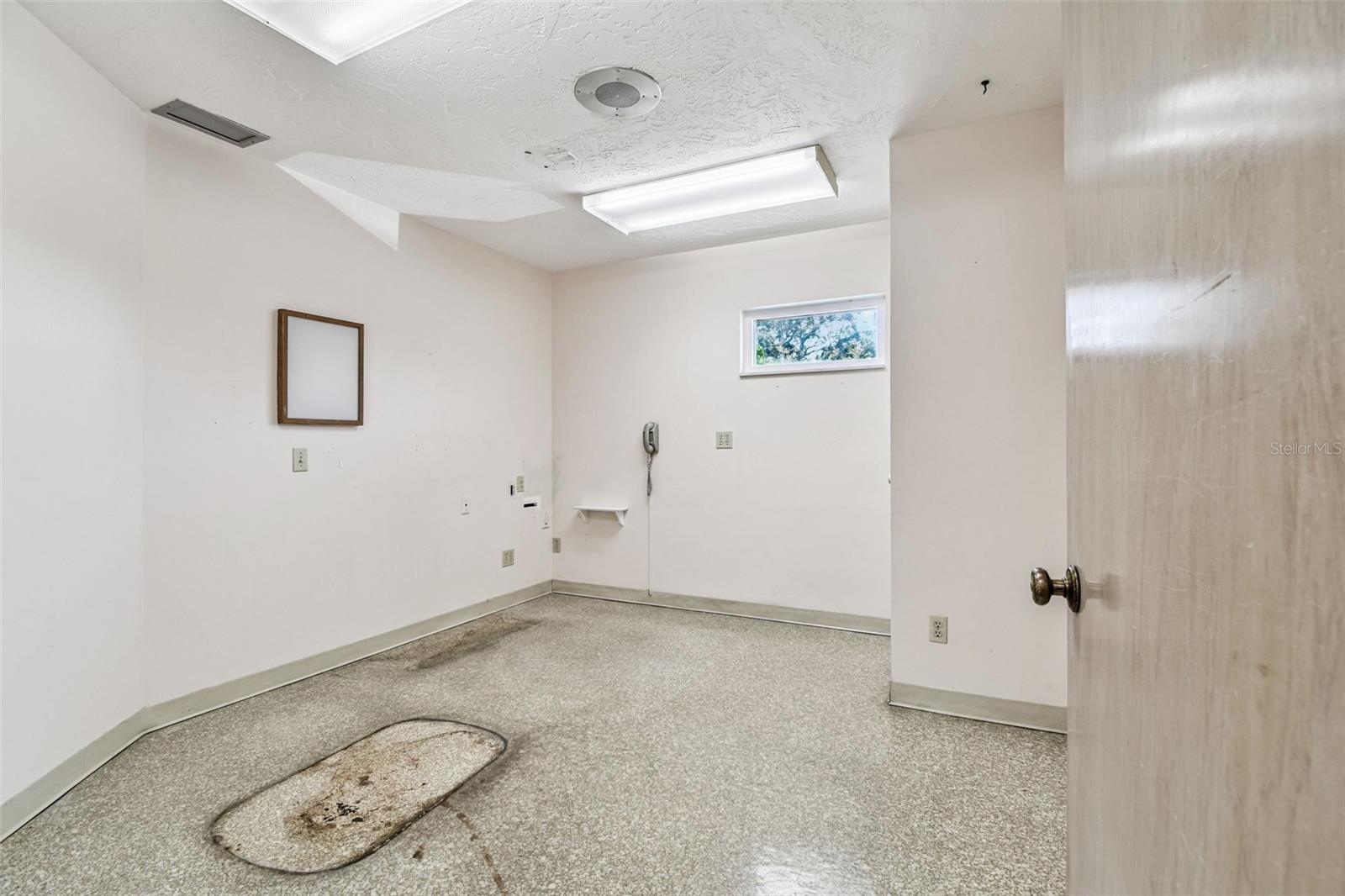 HIBISCUS GARDENS - Commercial Sale