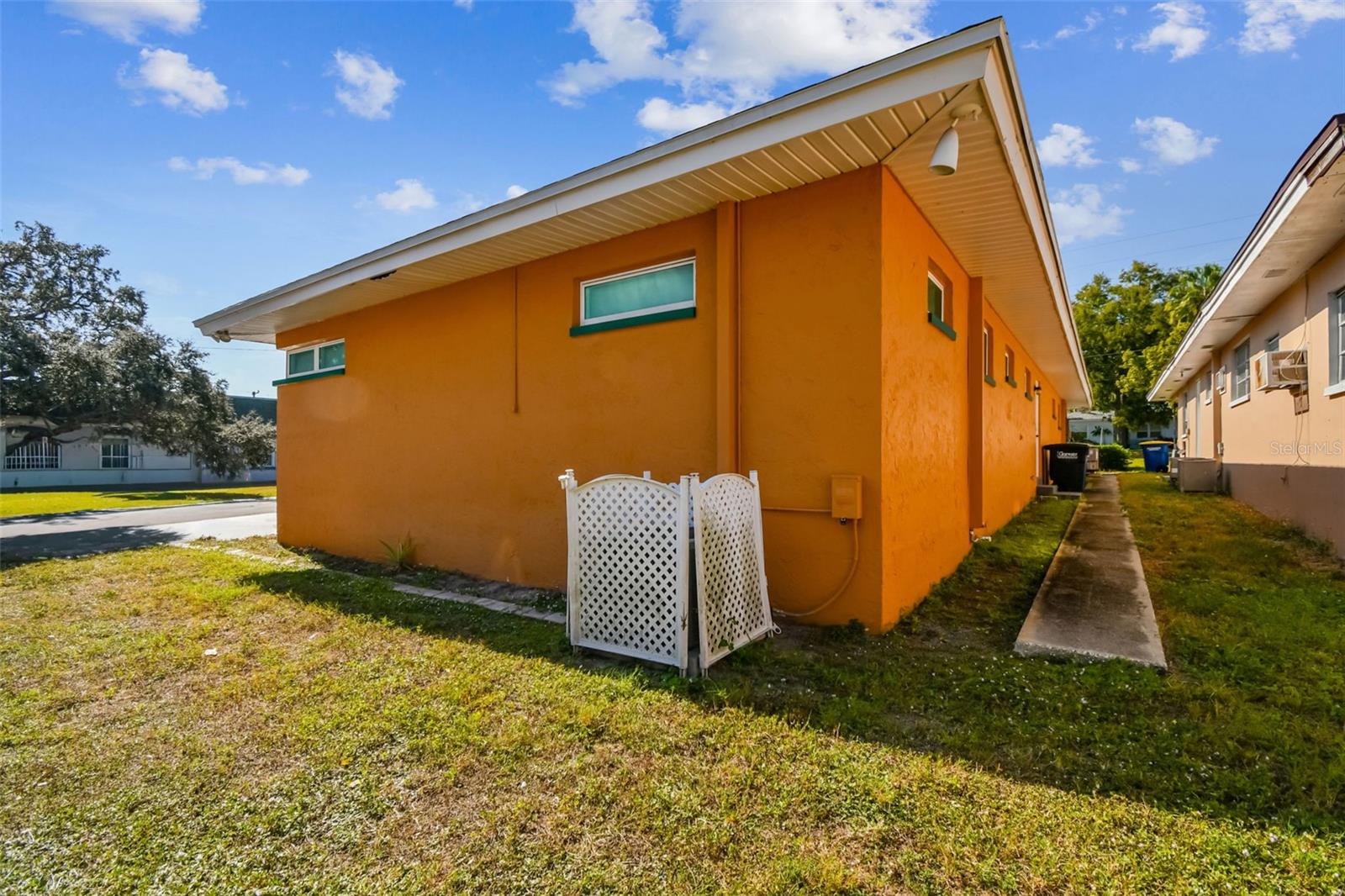 HIBISCUS GARDENS - Commercial Sale