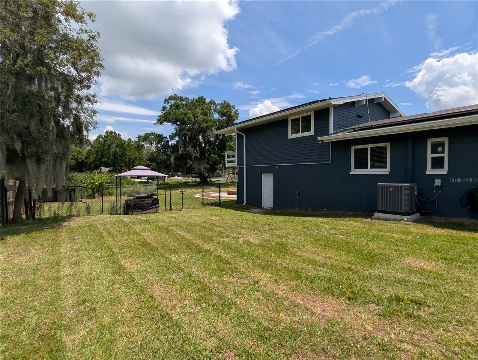 1011 N PALM DRIVE