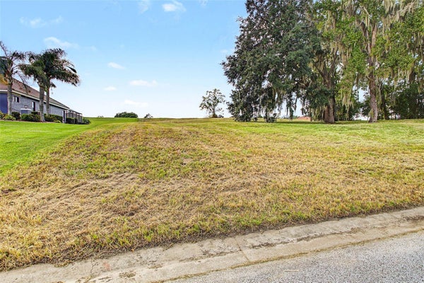 13628 CARNOUSTIE CIR, DADE CITY, FL 33525 - Image ca5d5711cd9268ccdac1dbe4d0eb8008/1572236462