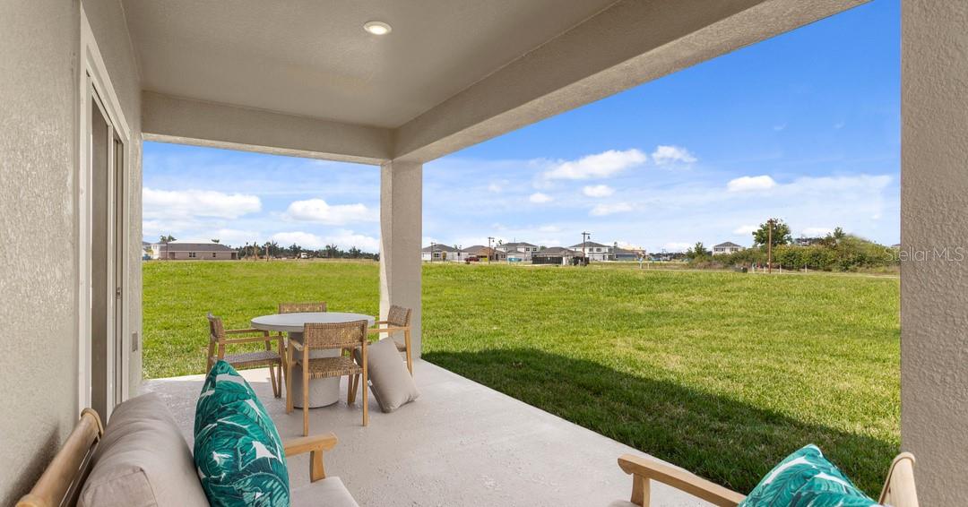 OAKFIELD TRAILS - Residential