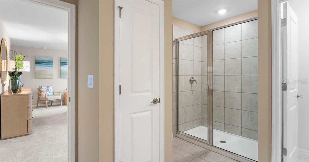 OAKFIELD TRAILS - Residential