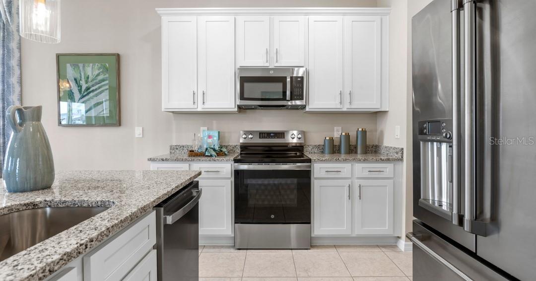 OAKFIELD TRAILS - Residential