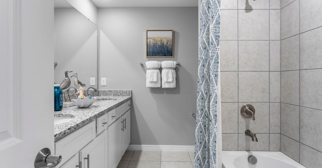 OAKFIELD TRAILS - Residential