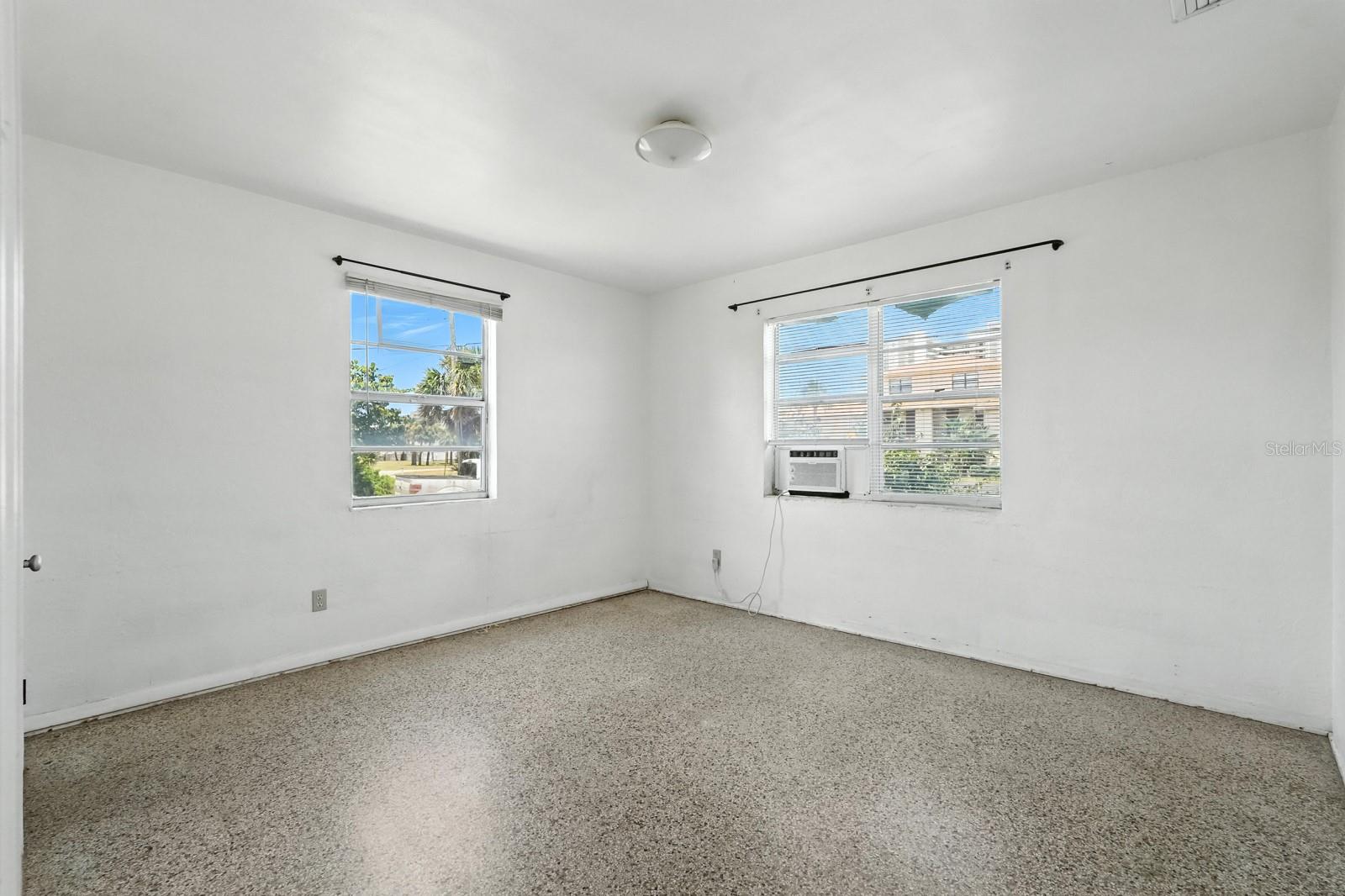 LOUDEL - Residential Income