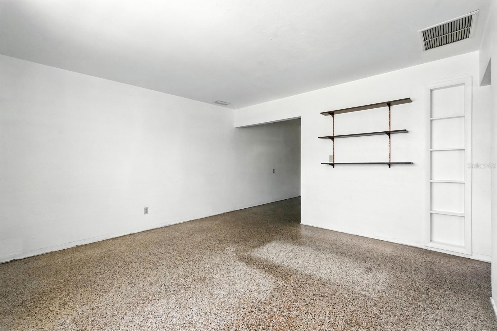 LOUDEL - Residential Income