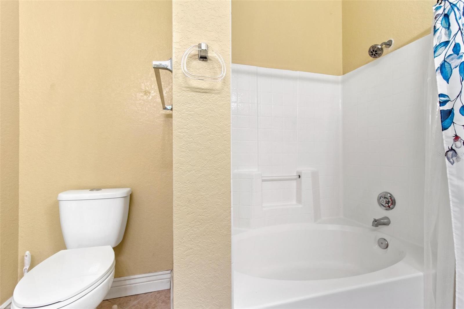 GRAND VENEZIA AT BAYWATCH CONDO - Residential Lease