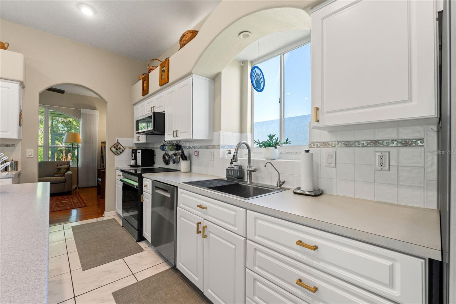 PRISTINE PLACE PH 1 - Residential