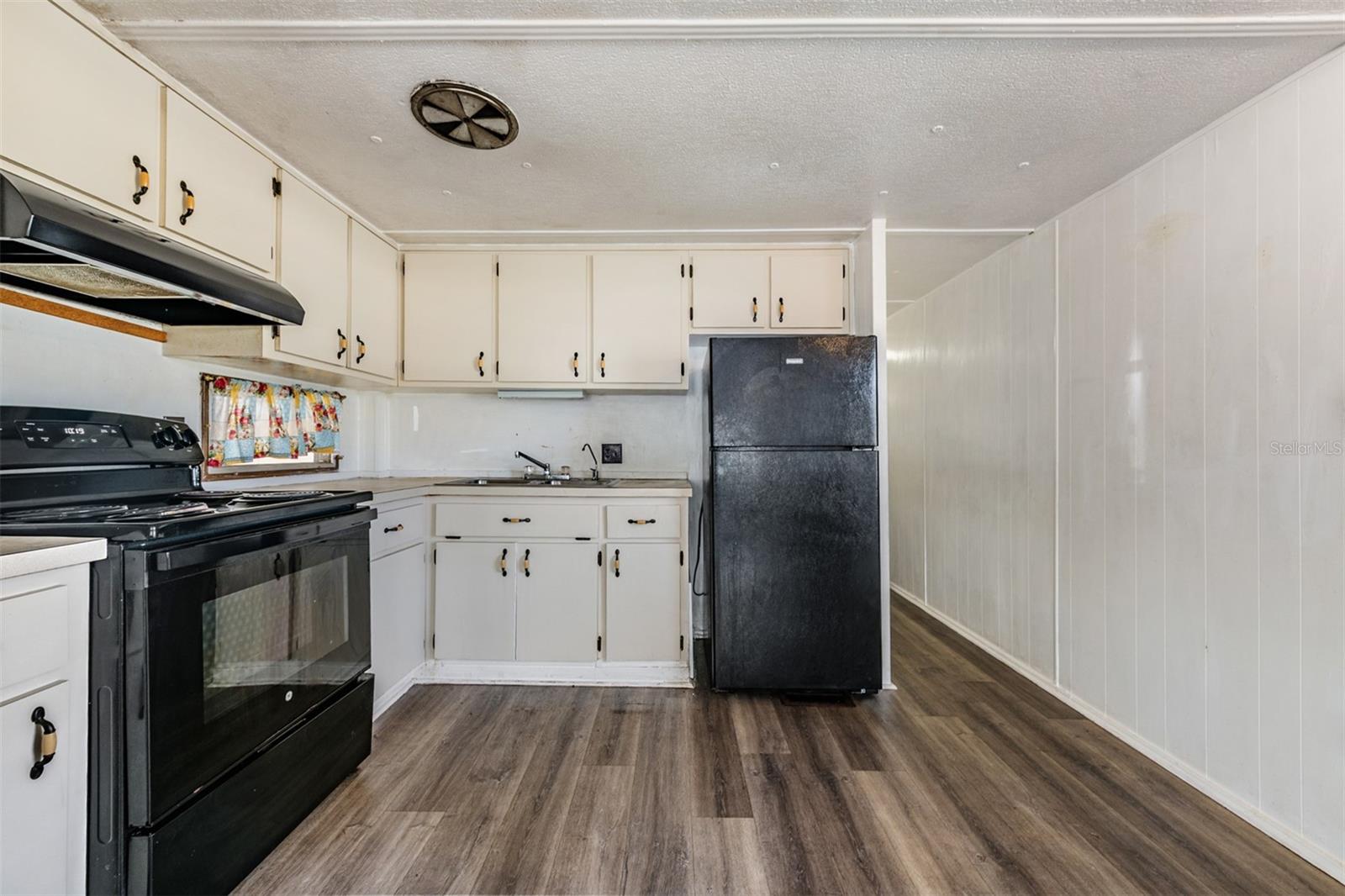 BUENA VISTA MANOR - Residential