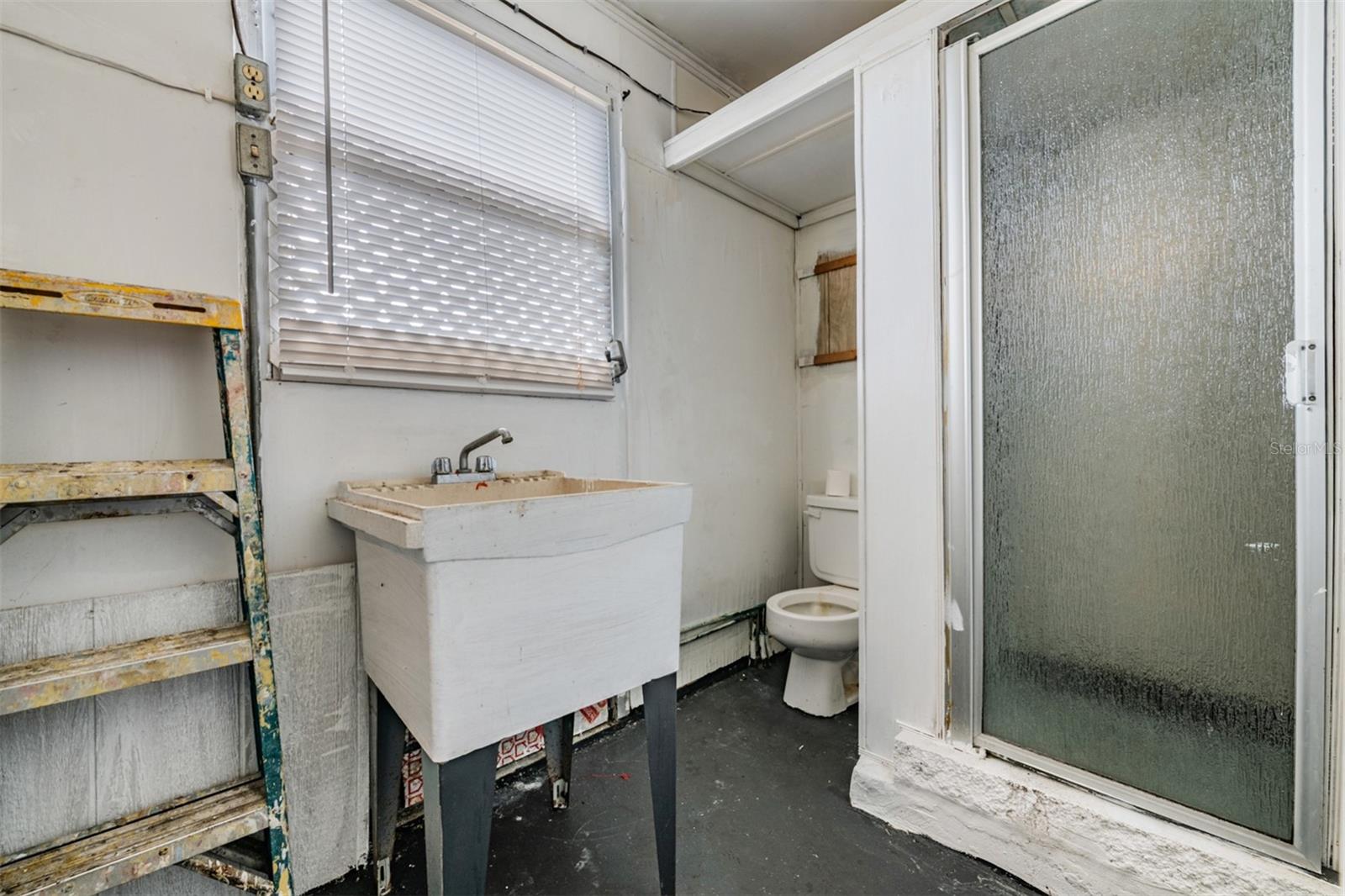 BUENA VISTA MANOR - Residential