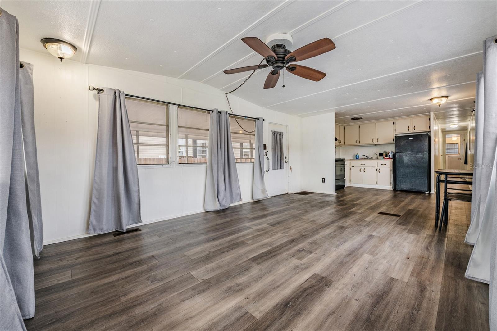 BUENA VISTA MANOR - Residential