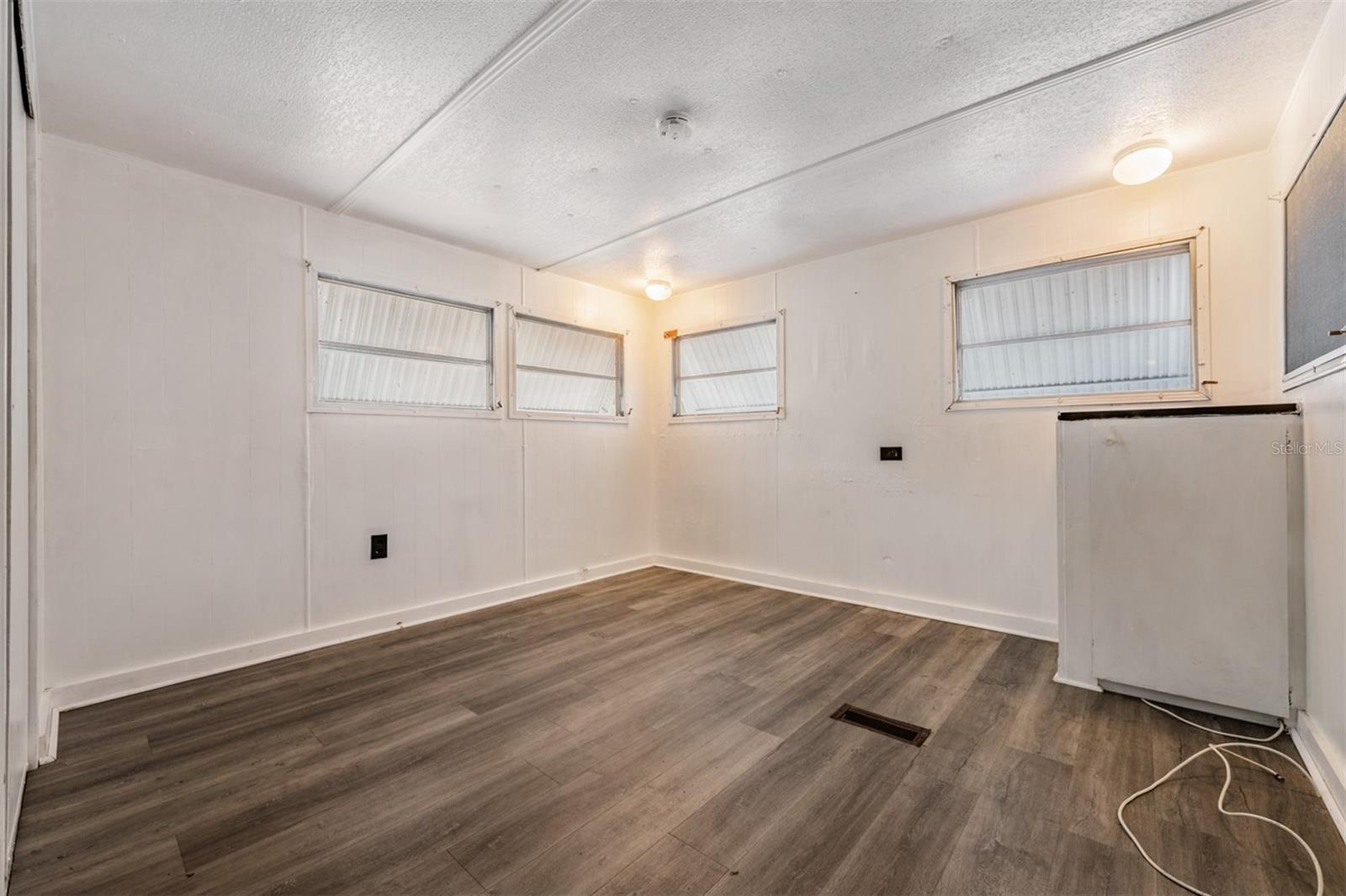 BUENA VISTA MANOR - Residential