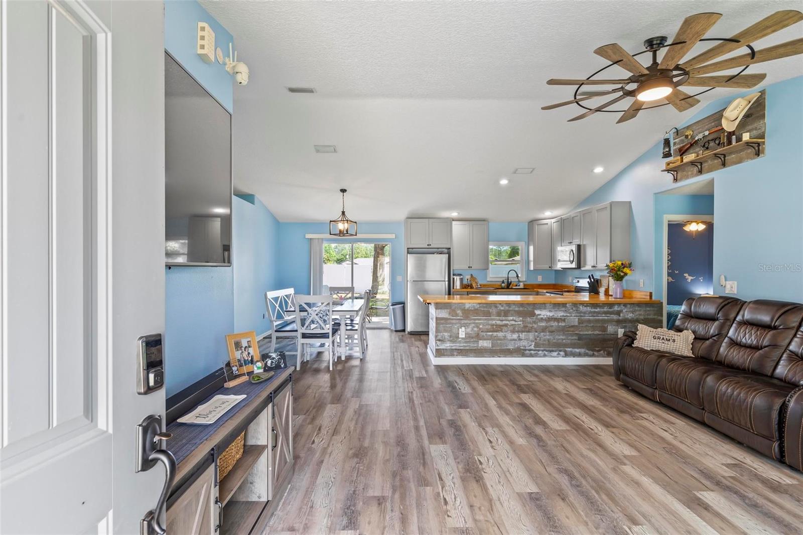 226 PINEGROVE DRIVE