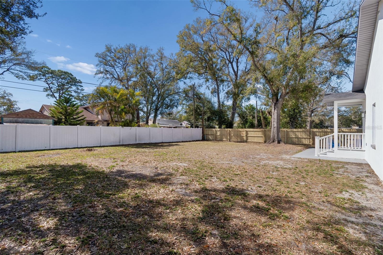 EAGLE CREST - Residential