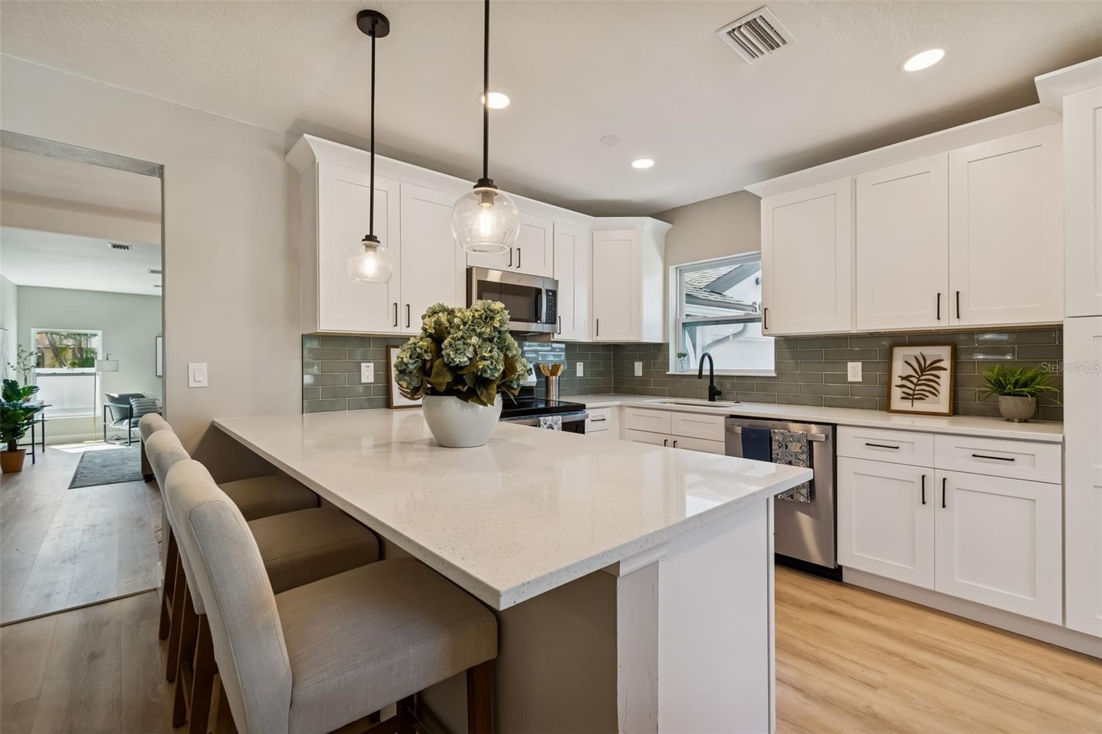 EAGLE CREST - Residential