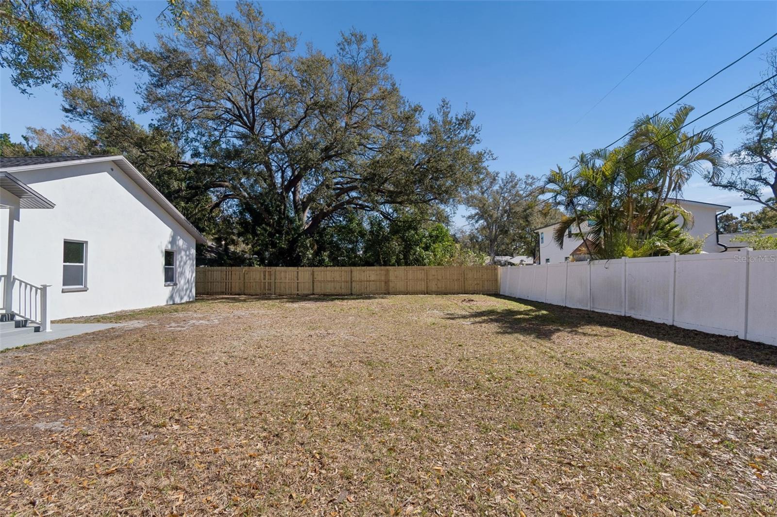 EAGLE CREST - Residential